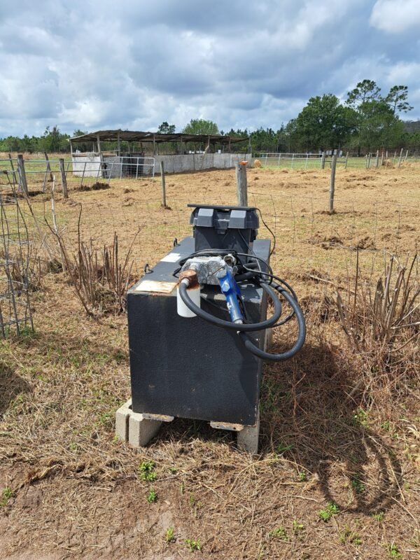 100 gallons steel black rectangular fuel transfer tank with solar battery and new 15 gpm pump